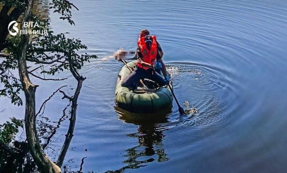 Троє загиблих на воді за один день на Вінниччині потонули двоє чоловіків і 16-річний підліток Троє загиблих на воді за один день на Вінниччині потонули двоє чоловіків і 16-річний підліток