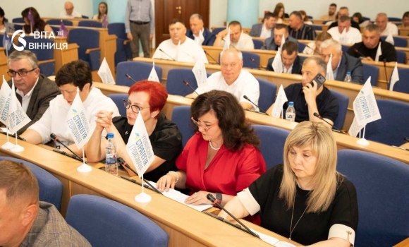 Тульчин і Липовець отримали медичні авто від обласного центру екстреної допомоги Тульчин і Липовець отримали медичні авто від обласного центру екстреної допомоги