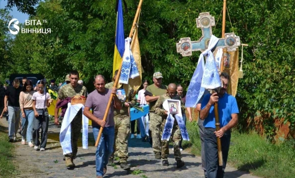 У Бершадській громаді прощалися із захисником Павлом Шарамковим У Бершадській громаді прощалися із захисником Павлом Шарамковим