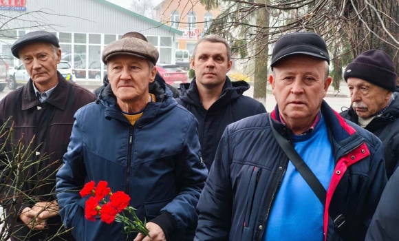 У Хмільнику відкрили меморіальну дошку фундатору Меморіального парку памʼяті жертв нацизму У Хмільнику відкрили меморіальну дошку фундатору Меморіального парку памʼяті жертв нацизму