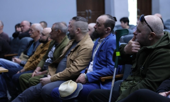 У Хмільницькому районі обговорили заходи підтримки ветеранів та допомогу родинам зниклих безвісти У Хмільницькому районі обговорили заходи підтримки ветеранів та допомогу родинам зниклих безвісти