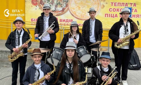 У Піщанській громаді дитячий гурт «Дебют Band» зібрав кошти для Нацгвардії У Піщанській громаді дитячий гурт «Дебют Band» зібрав кошти для Нацгвардії