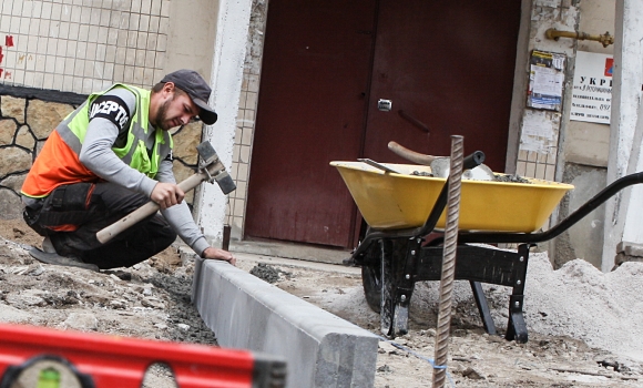 У Вінниці почали капітальний ремонт шести прибудинкових територій