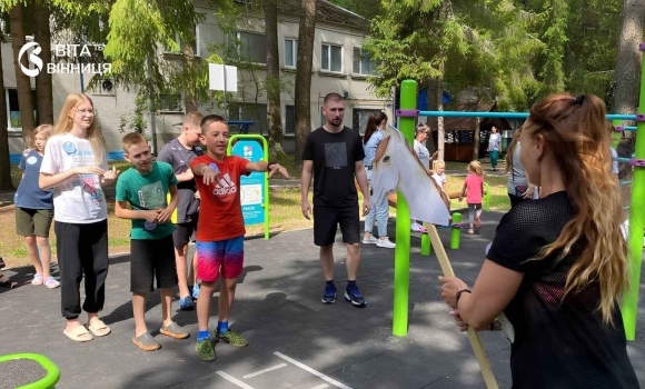 У Вінниці розпочалася перша зміна табору для маріупольських родин У Вінниці розпочалася перша зміна табору для маріупольських родин