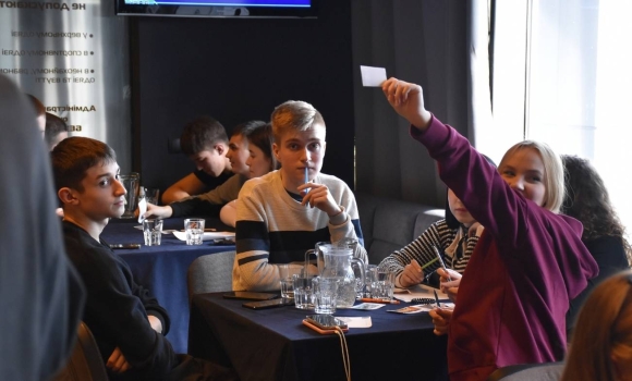 У Вінниці студенти змагалися в інтелектуально-патріотичному «БатлУМі» У Вінниці студенти змагалися в інтелектуально-патріотичному «БатлУМі»