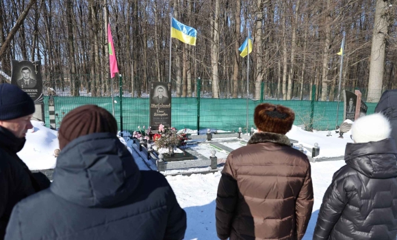 У Вінниці вшанували загиблого в АТО 33-річного правоохоронця У Вінниці вшанували загиблого в АТО 33-річного правоохоронця