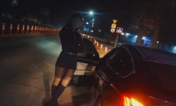 У Вінниці зупинили 32-річну водійку, що їздила нічним містом напідпитку У Вінниці зупинили 32-річну водійку, що їздила нічним містом напідпитку