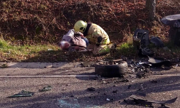 У Жмеринському районі зіткнулись два авто, в салоні затисло водія У Жмеринському районі зіткнулись два авто, в салоні затисло водія