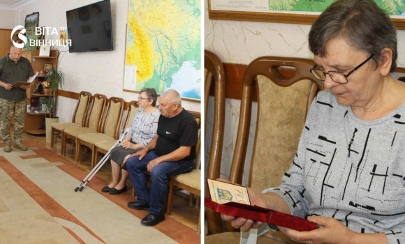 Указом Президента посмертну нагороду захисника з Могилів-Подільщини отримала його мати Указом Президента посмертну нагороду захисника з Могилів-Подільщини отримала його мати