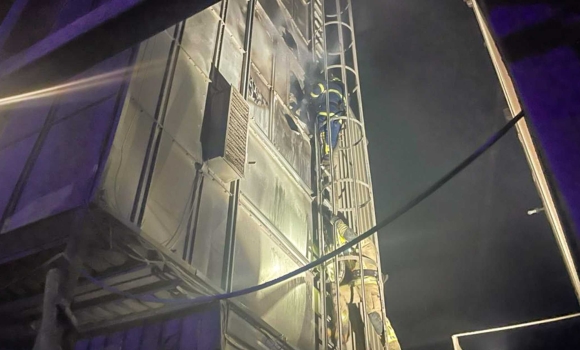 В Хмільницькому районі через загоряння в зерносушарці горіли зернові відходи В Хмільницькому районі через загоряння в зерносушарці горіли зернові відходи