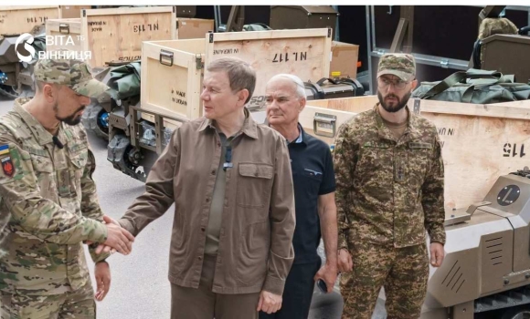 Від роботизованих комплексів до відбудови Балаклії як Вінниця допомагає фронту й тилу Від роботизованих комплексів до відбудови Балаклії як Вінниця допомагає фронту й тилу