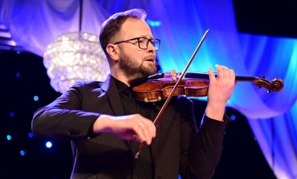 Вінничан 8 квітня запрошують на прем'єру «Пори року» Усеїна Бекірова Вінничан 8 квітня запрошують на прем'єру «Пори року» Усеїна Бекірова