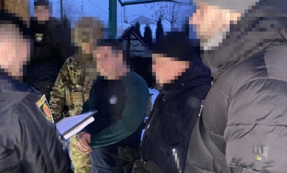 Вінницькі контрактники вивозили «трофейне» озброєння із зони бойових дій для продажу Вінницькі контрактники вивозили «трофейне» озброєння із зони бойових дій для продажу