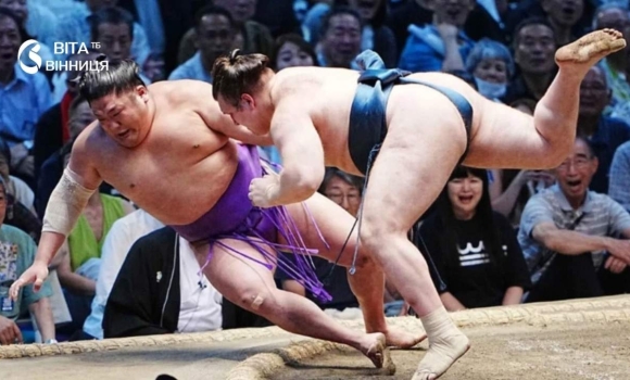 Вінницький сумоїст за крок від третього Кубка Імператора підсумки 14 дня в Наґої Вінницький сумоїст за крок від третього Кубка Імператора підсумки 14 дня в Наґої