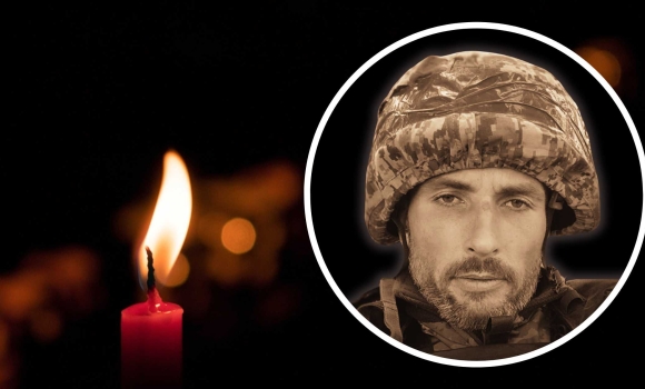 Вінниця проводжає останньою земною дорогою командира відділення взводу розвідки Вінниця проводжає останньою земною дорогою командира відділення взводу розвідки