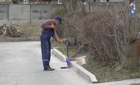 Як вінницькі ОСББ наводять лад у дворах багатоповерхівок Як вінницькі ОСББ наводять лад у дворах багатоповерхівок