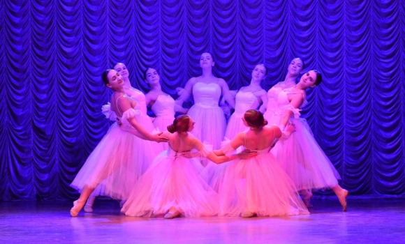 Юні вінничани влаштували концерт пам'яті Фредеріка Шопена Юні вінничани влаштували концерт пам'яті Фредеріка Шопена