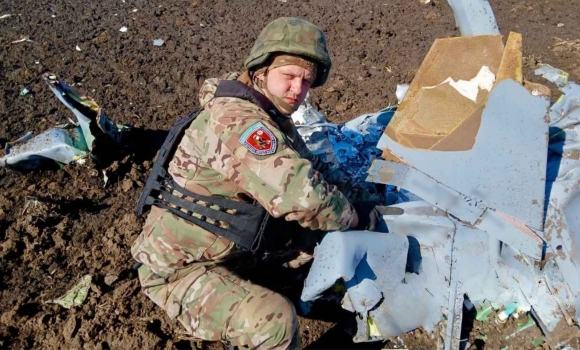 Знищують залишки п'яти збитих ракет та чисельних дронів, які атакували Вінниччину Знищують залишки п'яти збитих ракет та чисельних дронів, які атакували Вінниччину