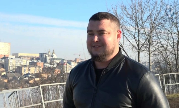 Звільнений з полону Андрій Савельєв про бої за Маріуполь та нове життя у Вінниці Звільнений з полону Андрій Савельєв про бої за Маріуполь та нове життя у Вінниці